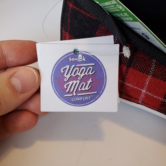 NWT Sanuk Kat Paw TX Plaid Pointed Toe Flats - Picture 11 of 12